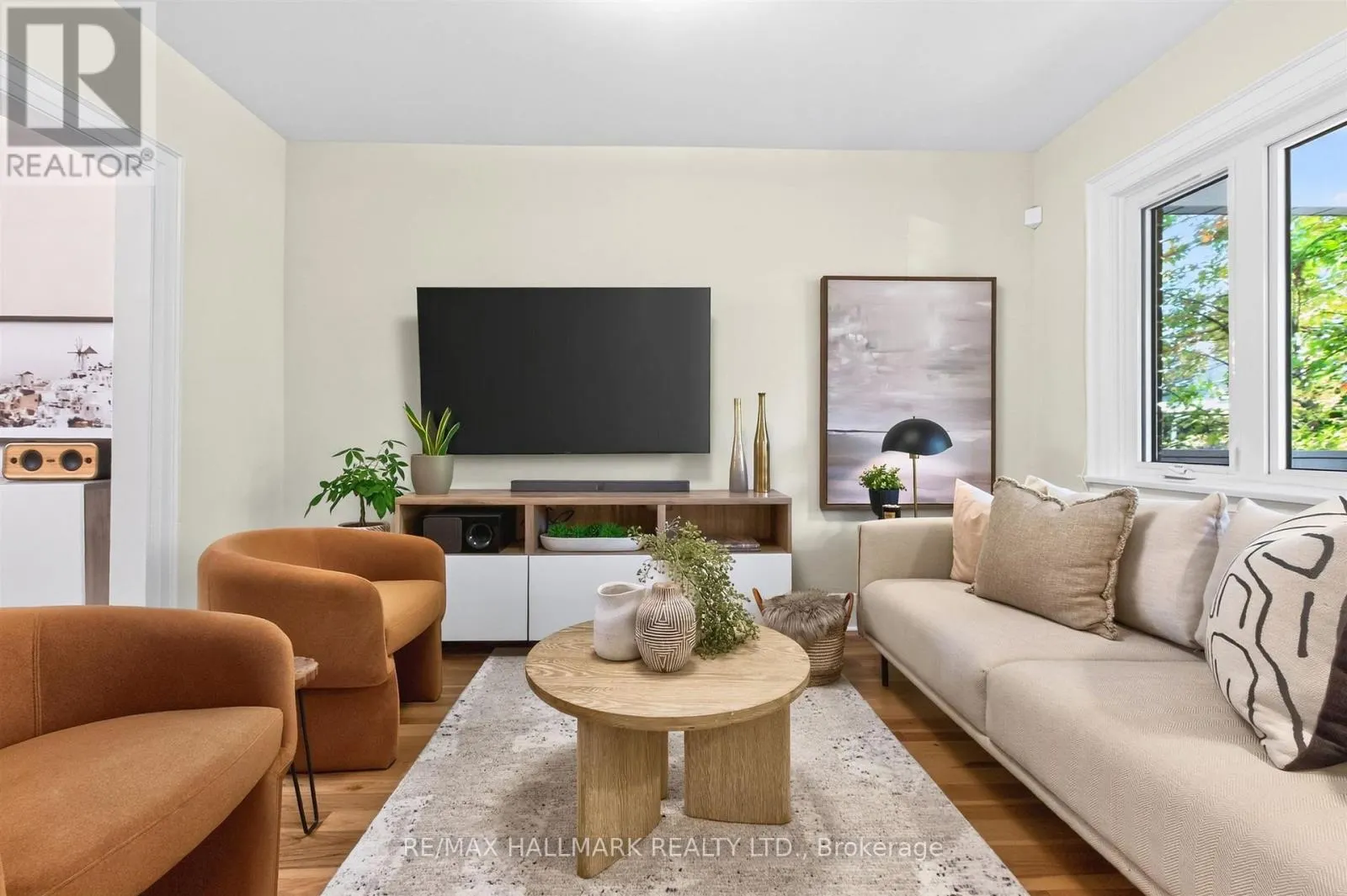 384A MONTROSE AVENUE