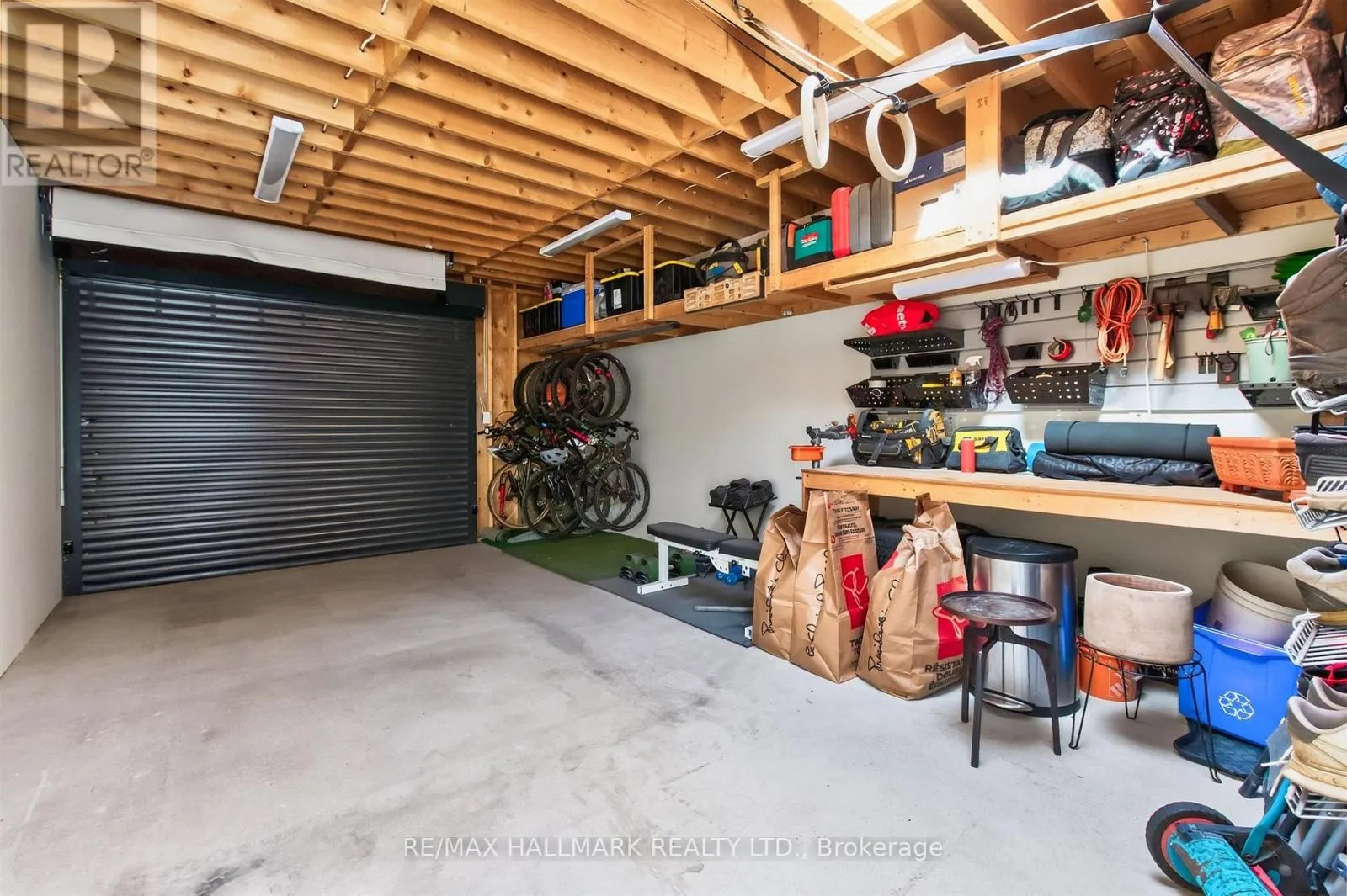 384A MONTROSE AVENUE