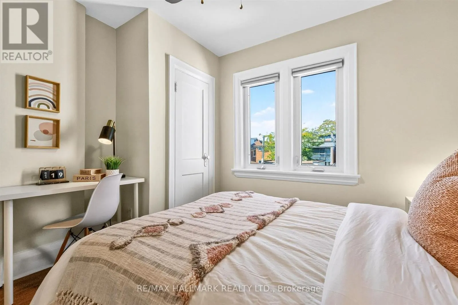 384A MONTROSE AVENUE