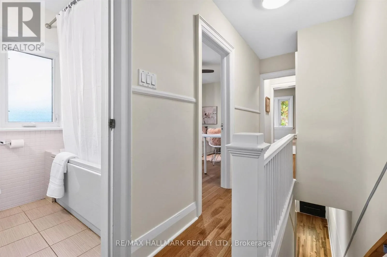 384A MONTROSE AVENUE