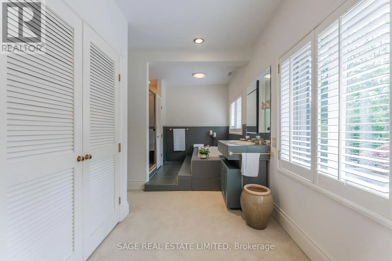 43 ORIOLE ROAD