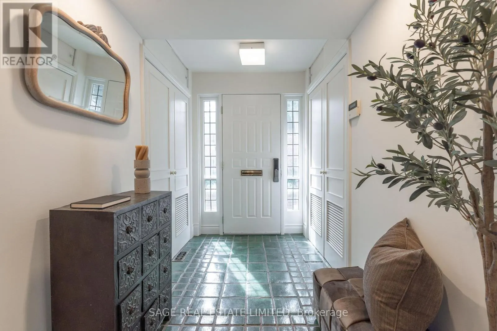43 ORIOLE ROAD