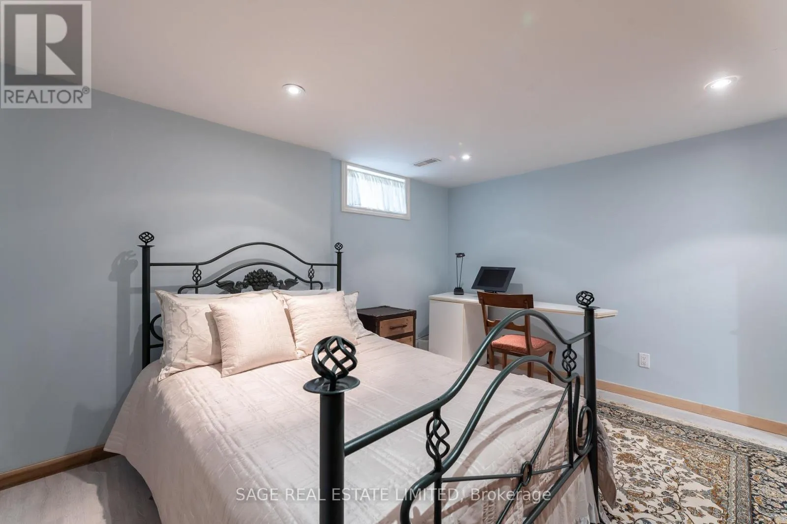 43 ORIOLE ROAD