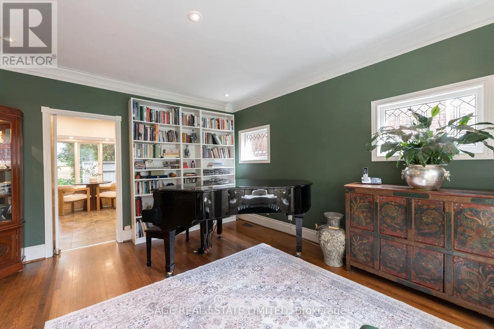 43 ORIOLE ROAD