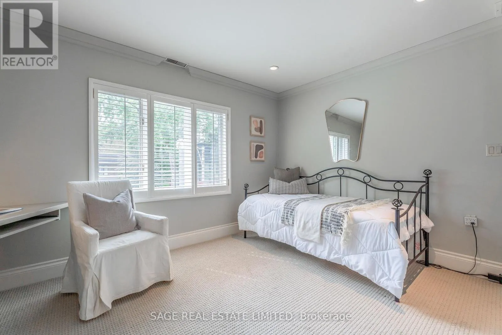 43 ORIOLE ROAD