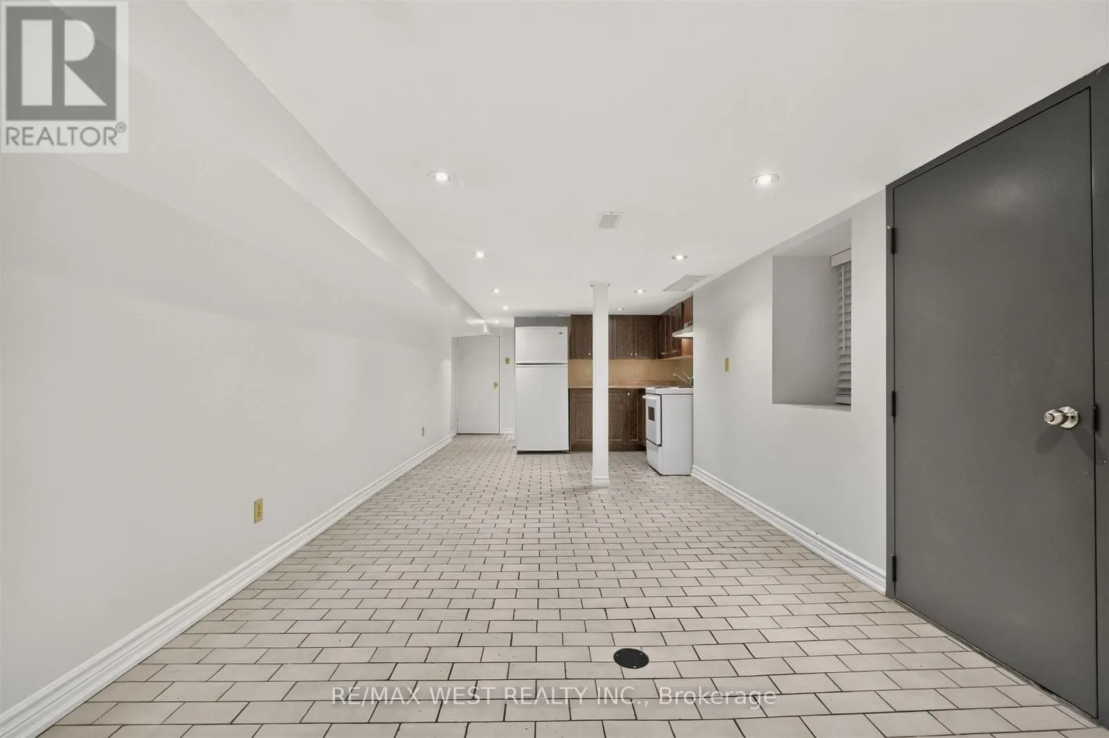 LOWER - 722 DUFFERIN STREET
