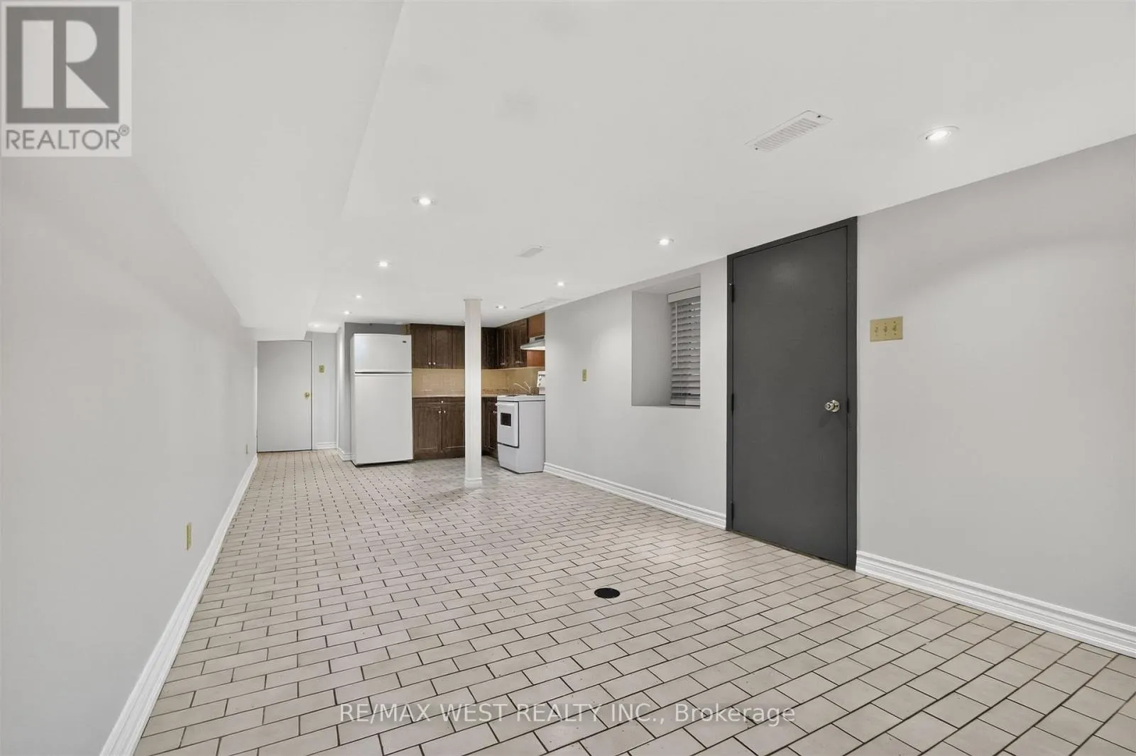 LOWER - 722 DUFFERIN STREET