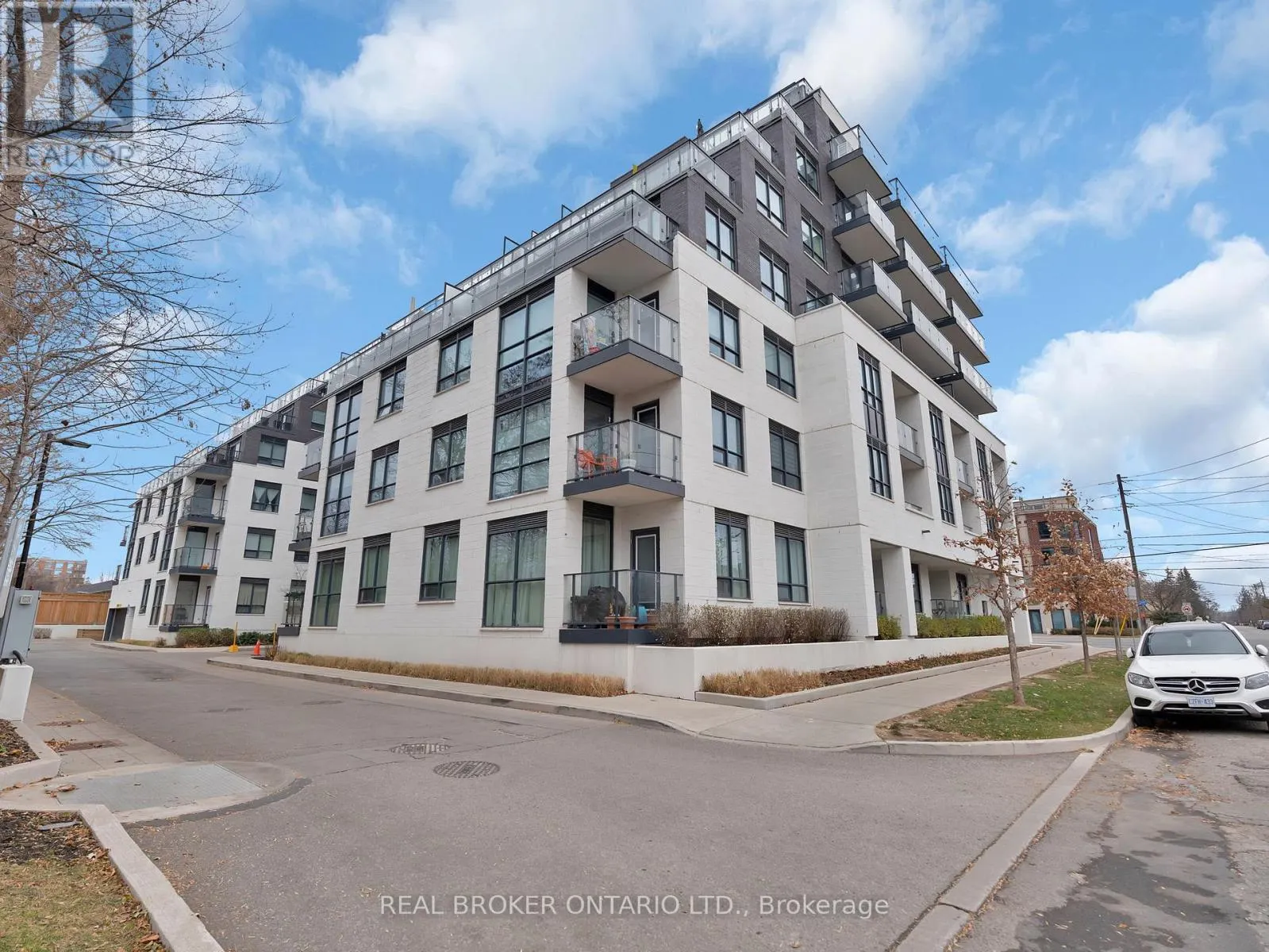 706 - 741 SHEPPARD AVENUE W