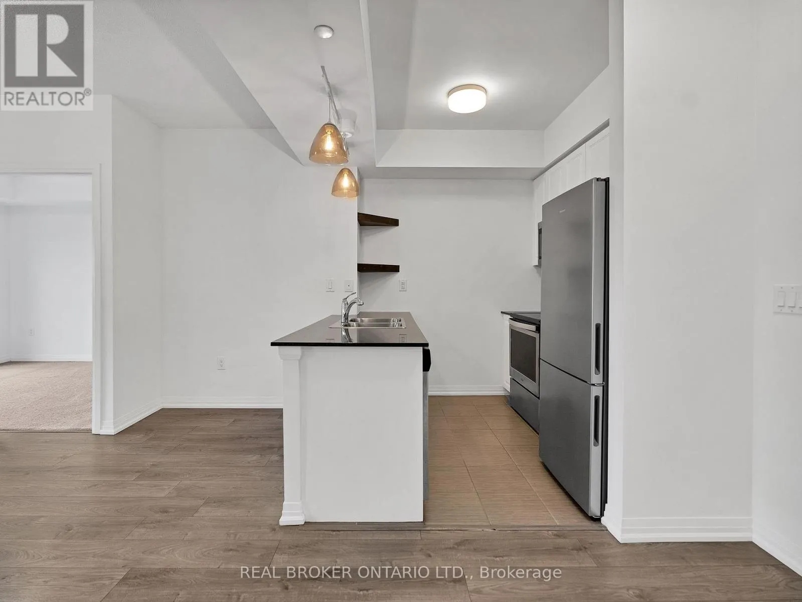 706 - 741 SHEPPARD AVENUE W