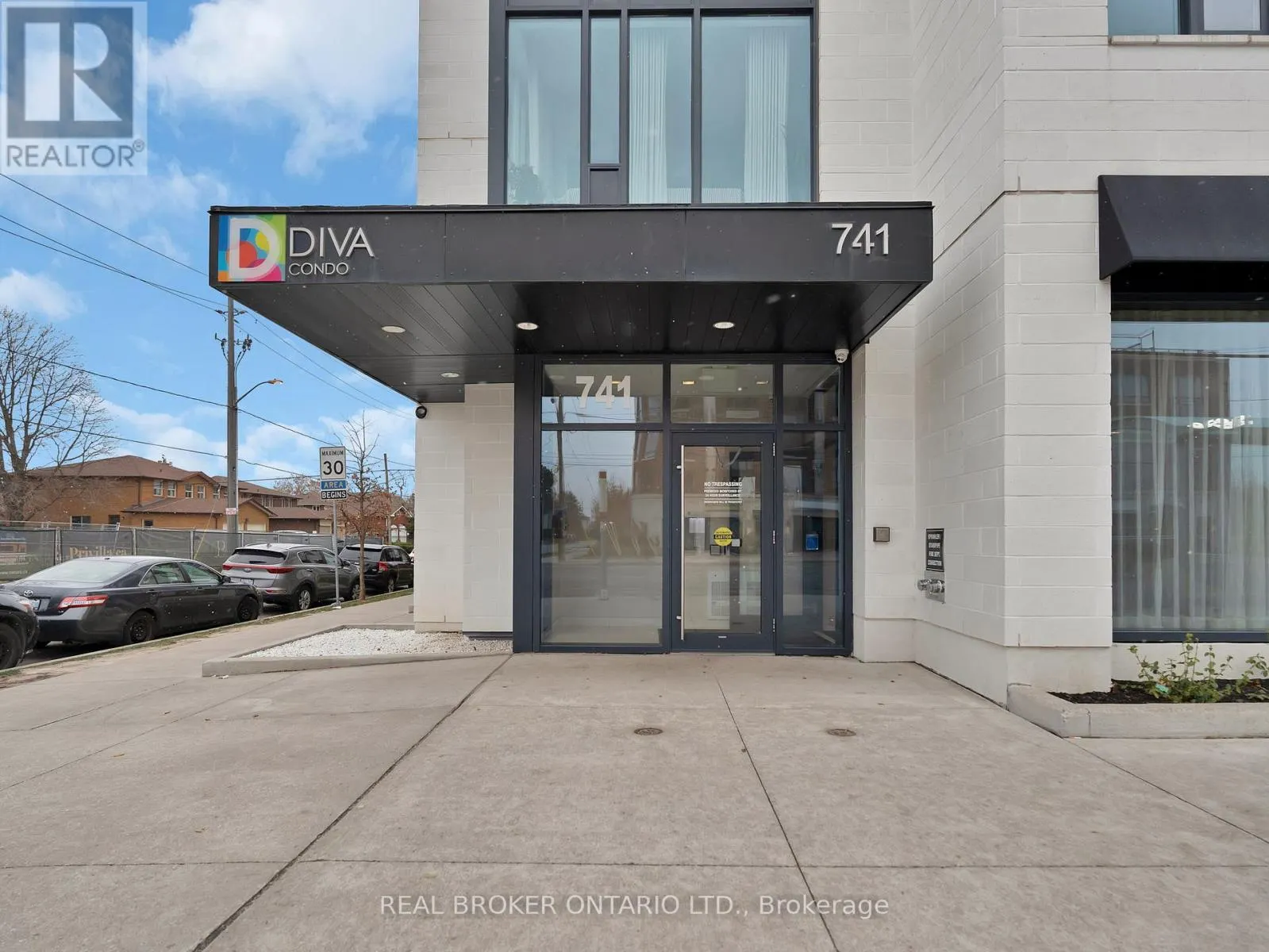 706 - 741 SHEPPARD AVENUE W