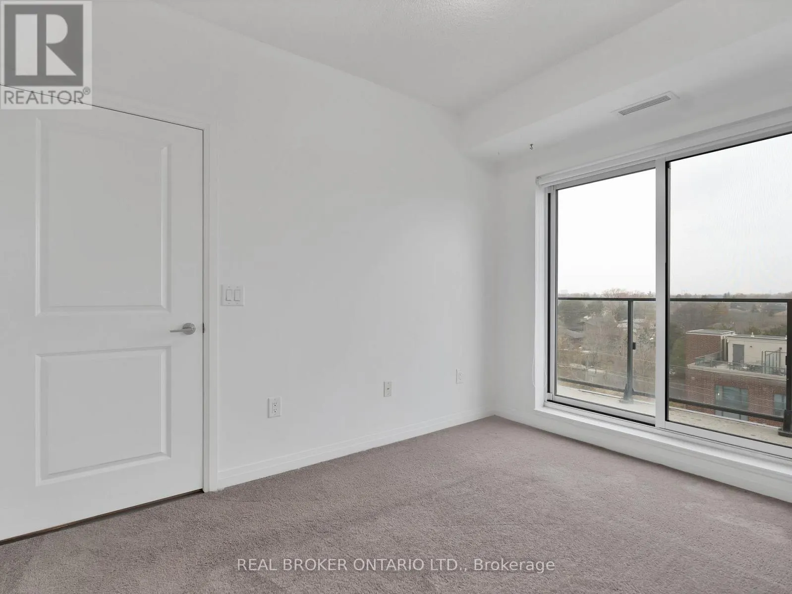 706 - 741 SHEPPARD AVENUE W