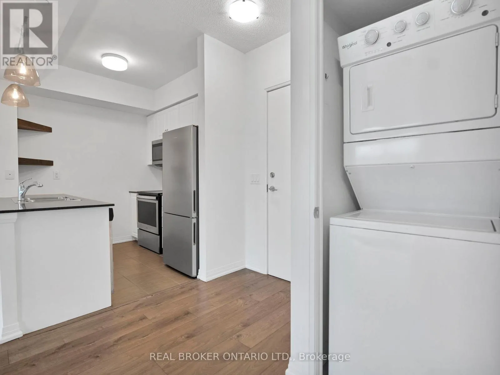 706 - 741 SHEPPARD AVENUE W