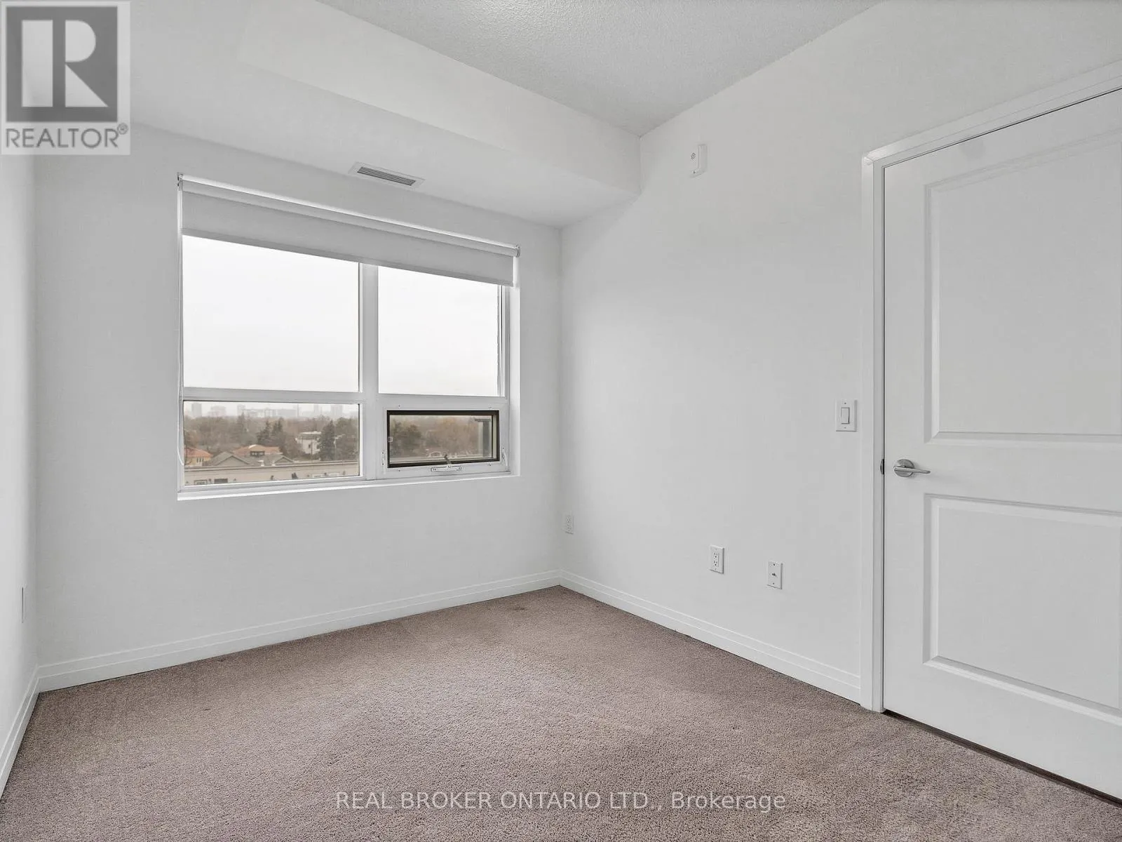 706 - 741 SHEPPARD AVENUE W