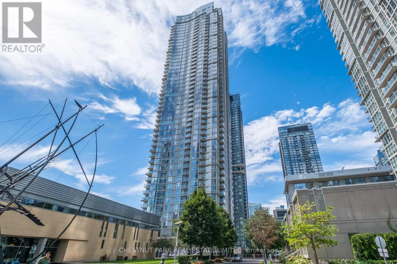 1209 - 35 MARINER TERRACE