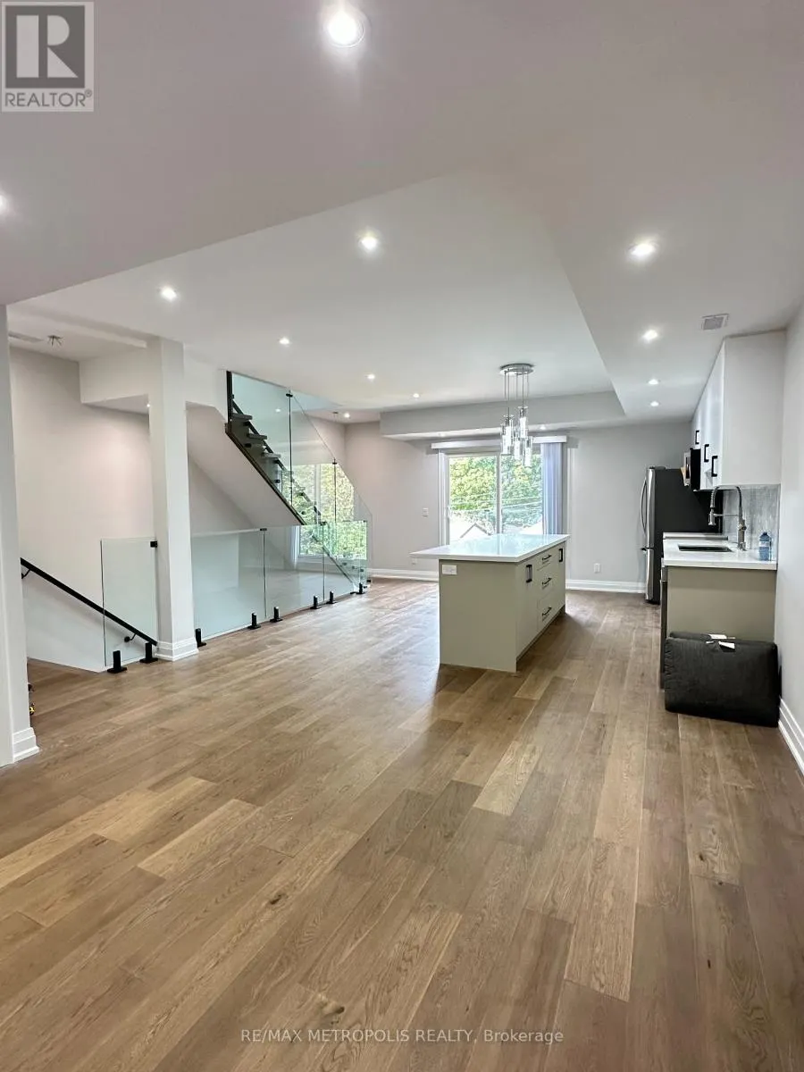 2&3 FLOOR - 94 SAINT CLARENS AVENUE