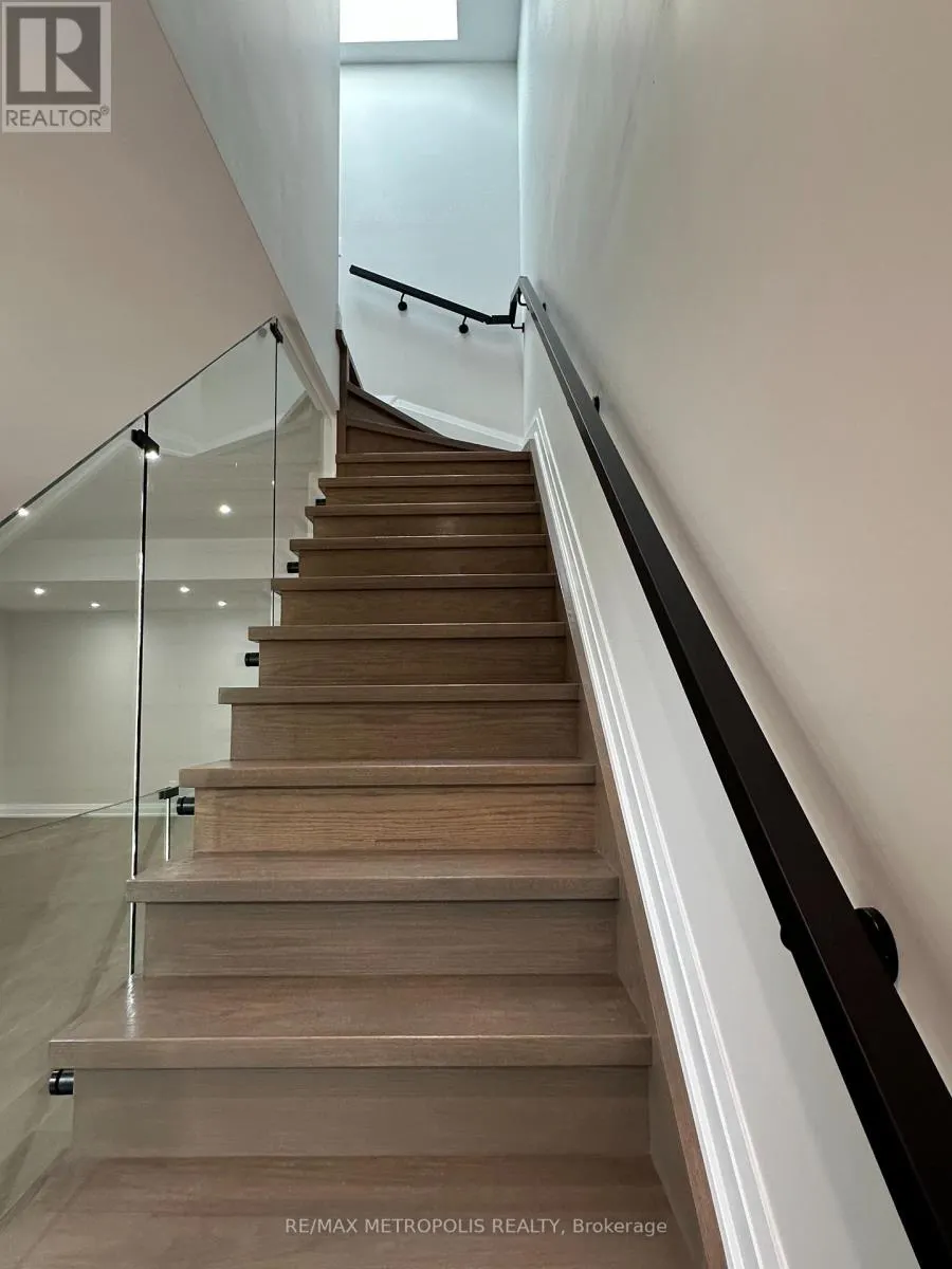 2&3 FLOOR - 94 SAINT CLARENS AVENUE