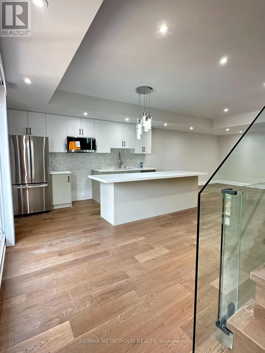 2&3 FLOOR - 94 SAINT CLARENS AVENUE