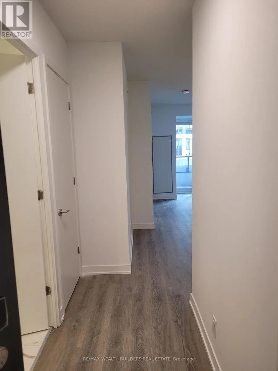 610 - 180 FRONT STREET E