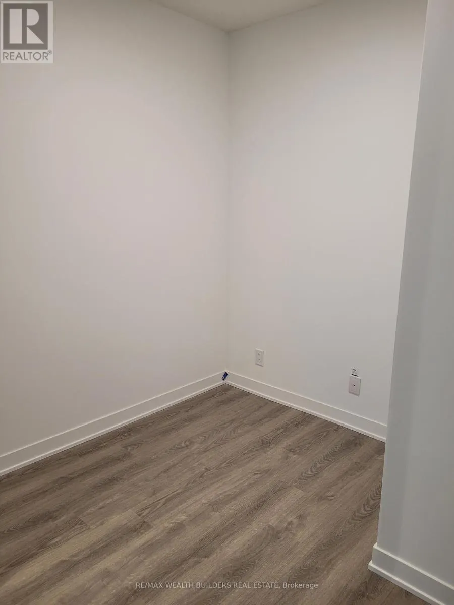 610 - 180 FRONT STREET E