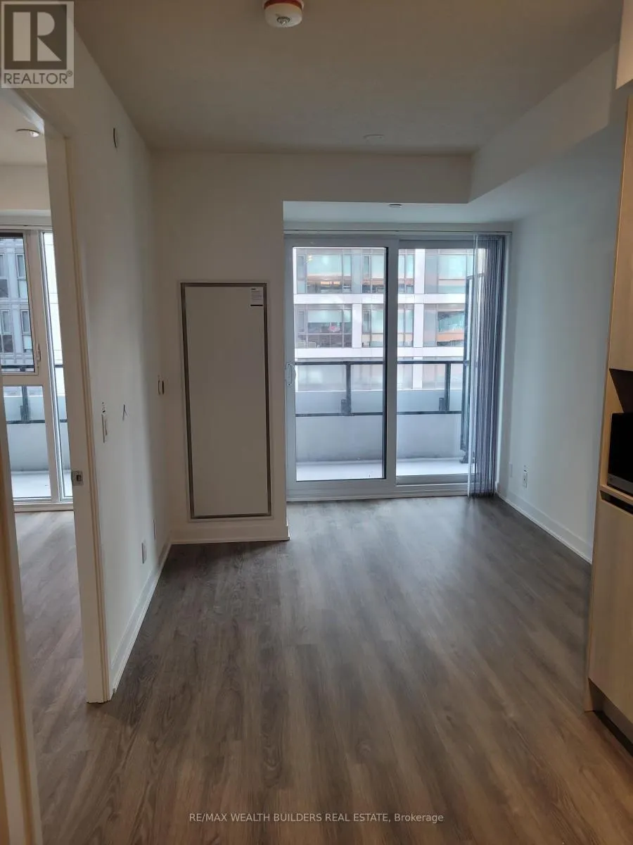 610 - 180 FRONT STREET E
