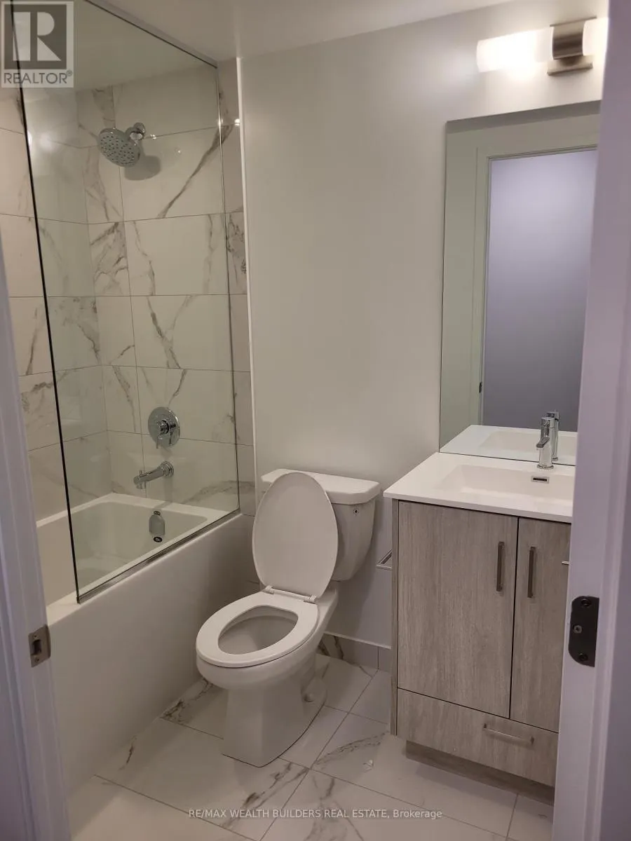 610 - 180 FRONT STREET E
