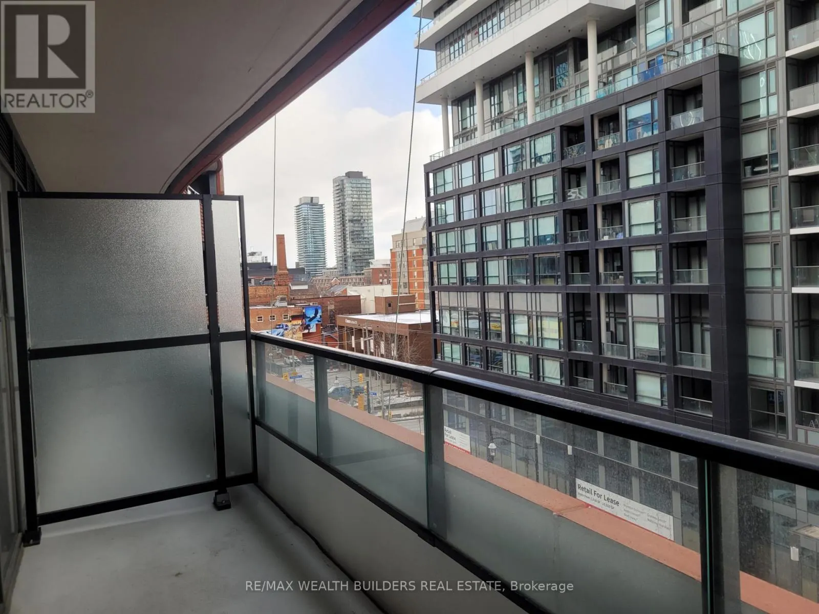 610 - 180 FRONT STREET E