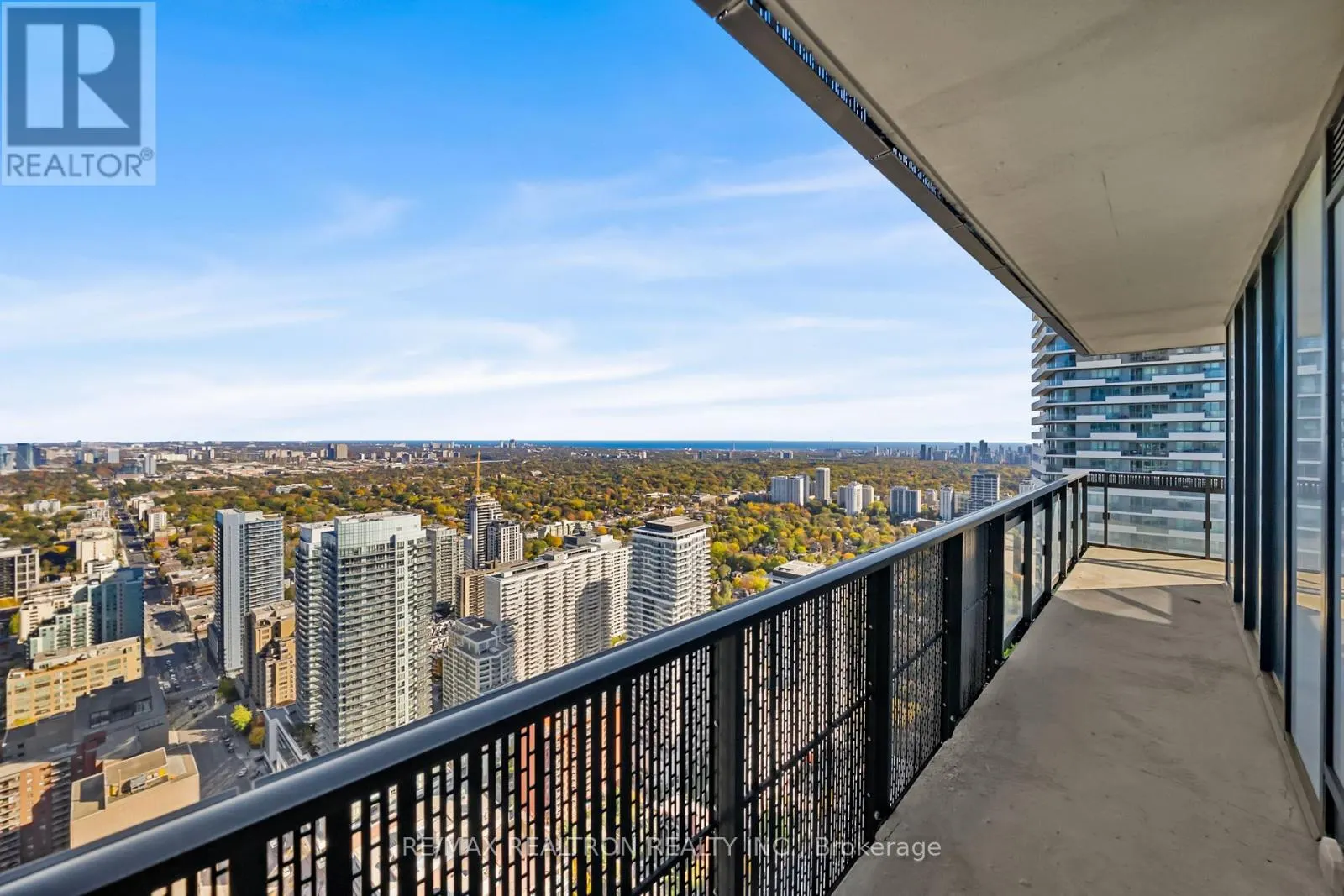 4711 - 8 EGLINTON AVENUE E
