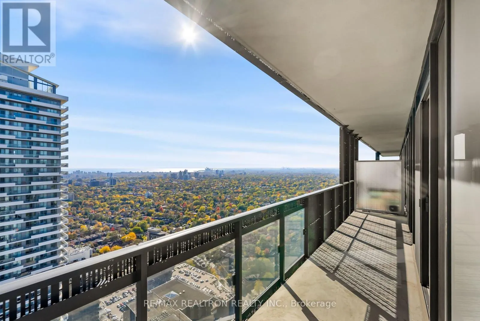 4711 - 8 EGLINTON AVENUE E