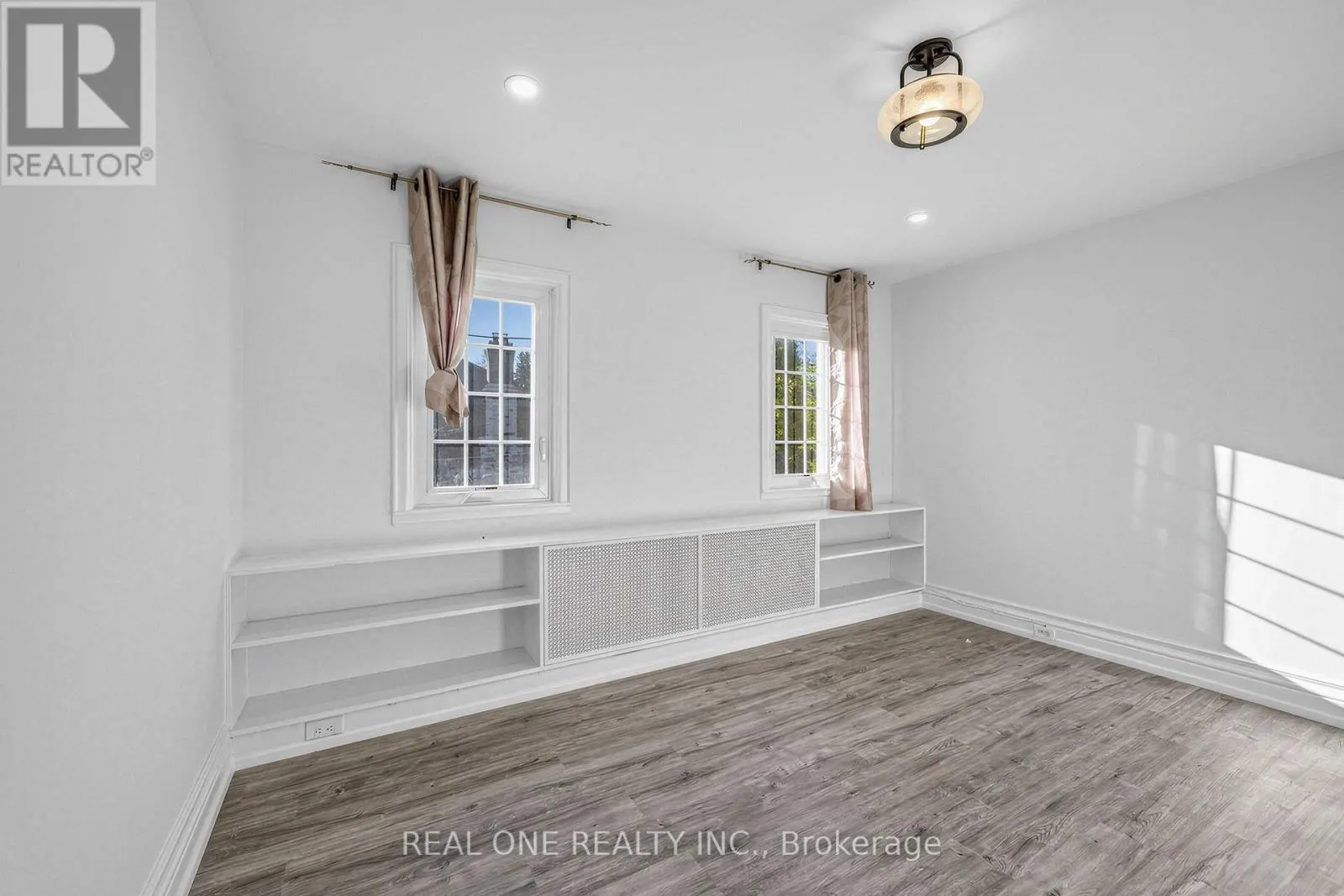 603 SPADINA ROAD