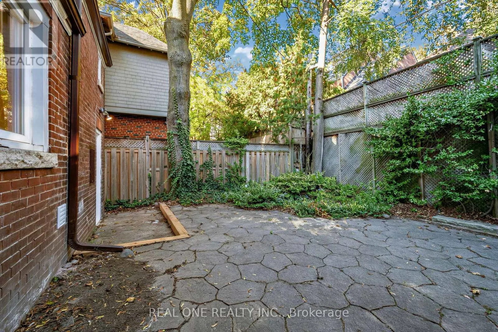 603 SPADINA ROAD