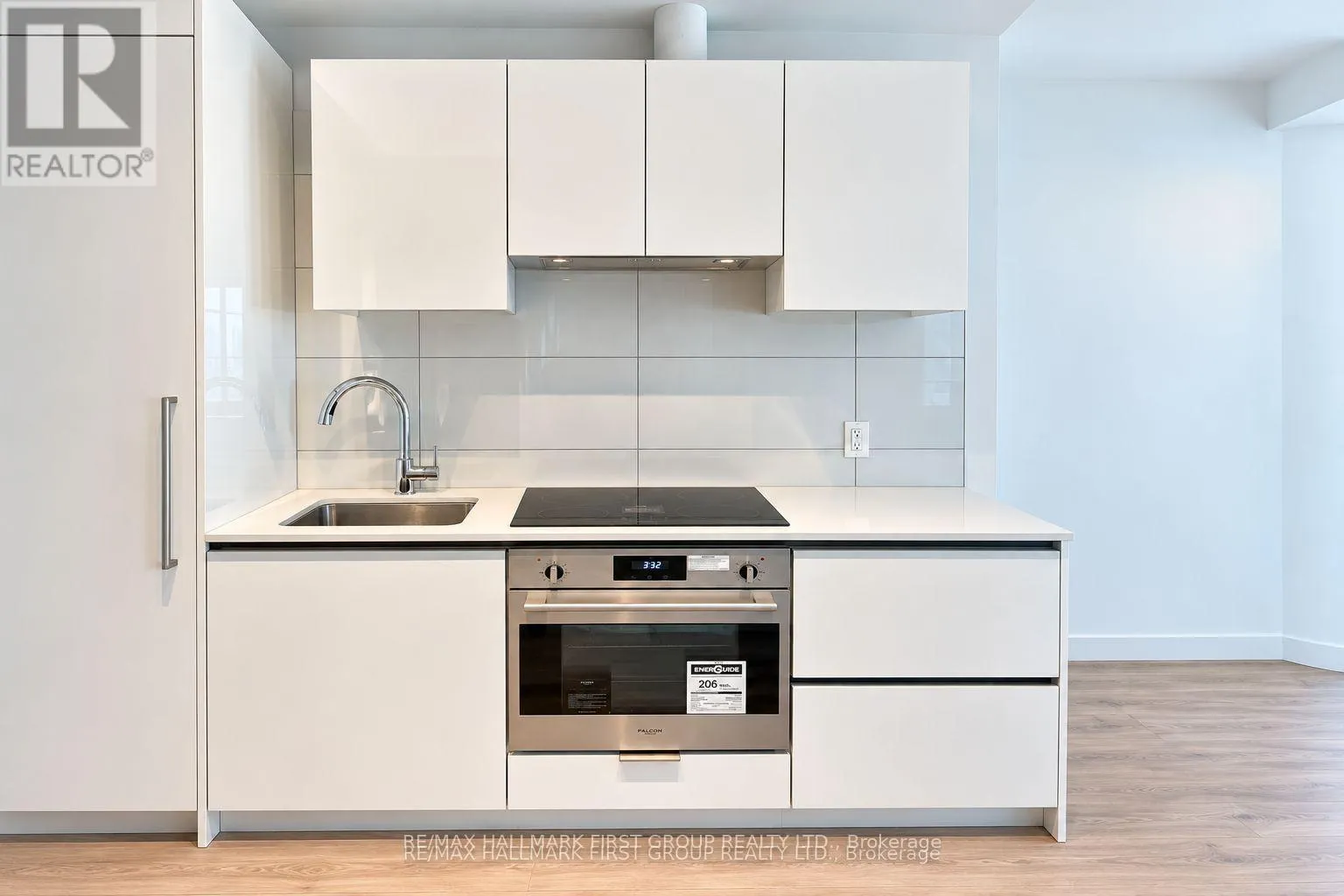 1235 - 230 SIMCOE STREET