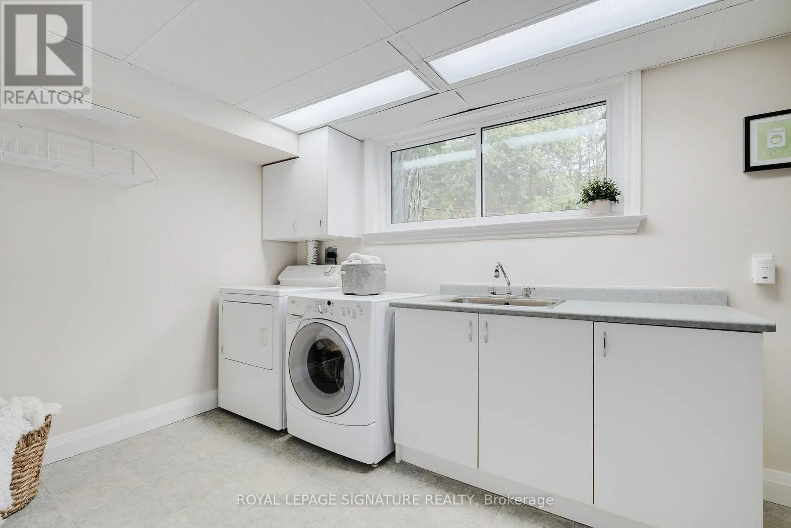 11 BELLBURY CRESCENT