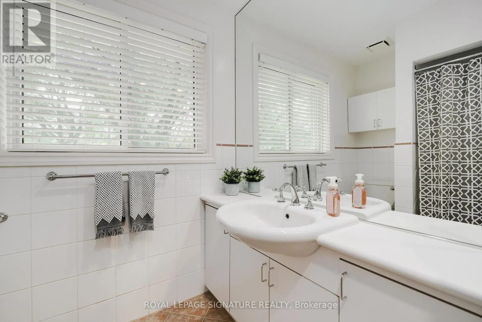 11 BELLBURY CRESCENT