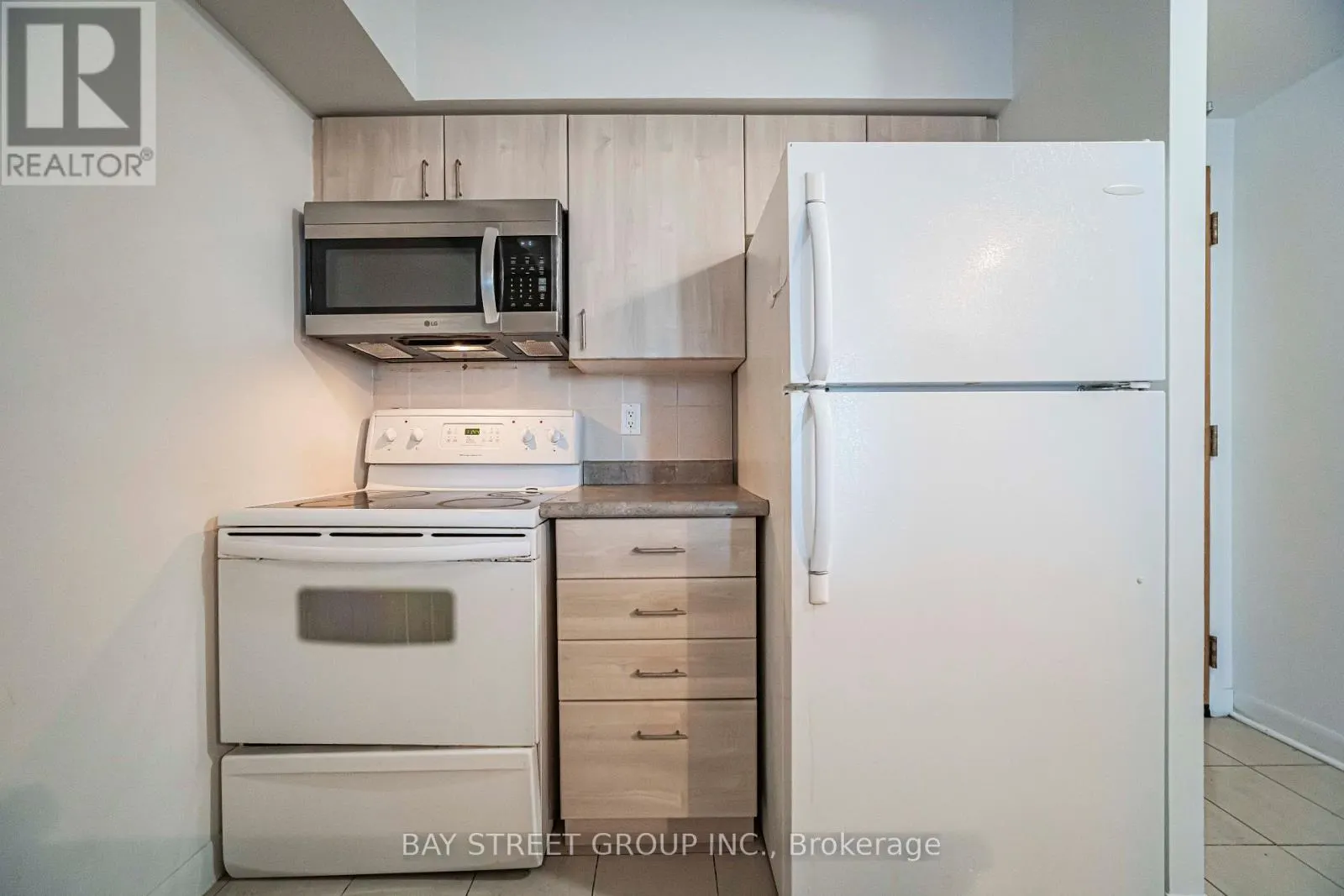 2810 - 4978 YONGE STREET