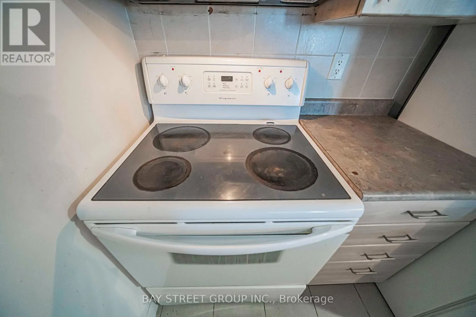2810 - 4978 YONGE STREET