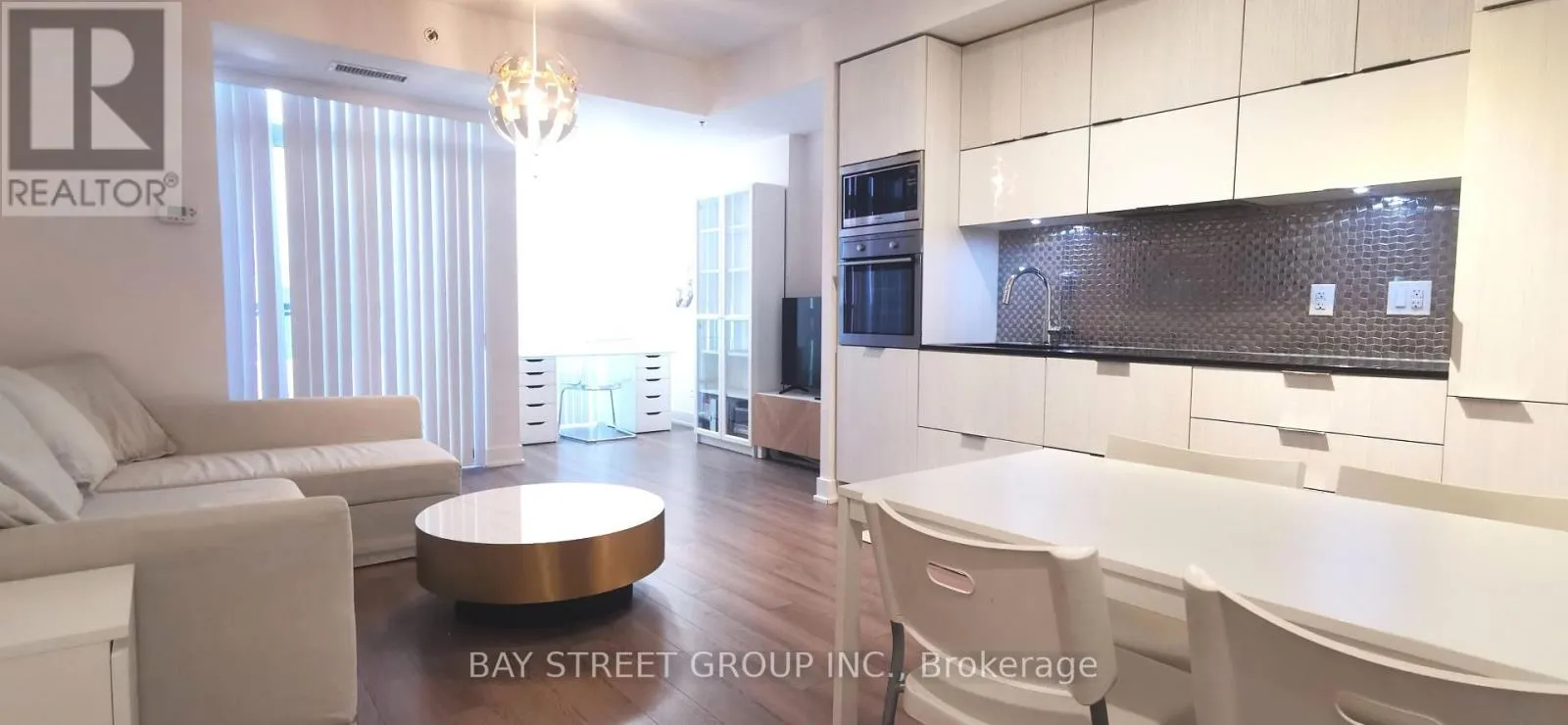 1109 - 318 RICHMOND STREET W