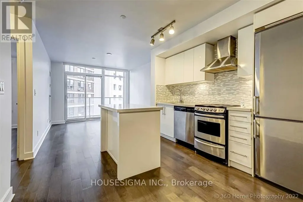 1005 - 58 ORCHARD VIEW BOULEVARD