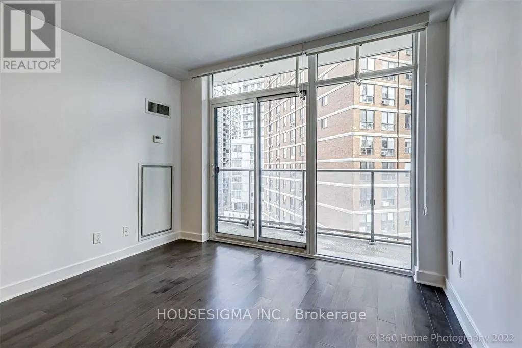 1005 - 58 ORCHARD VIEW BOULEVARD
