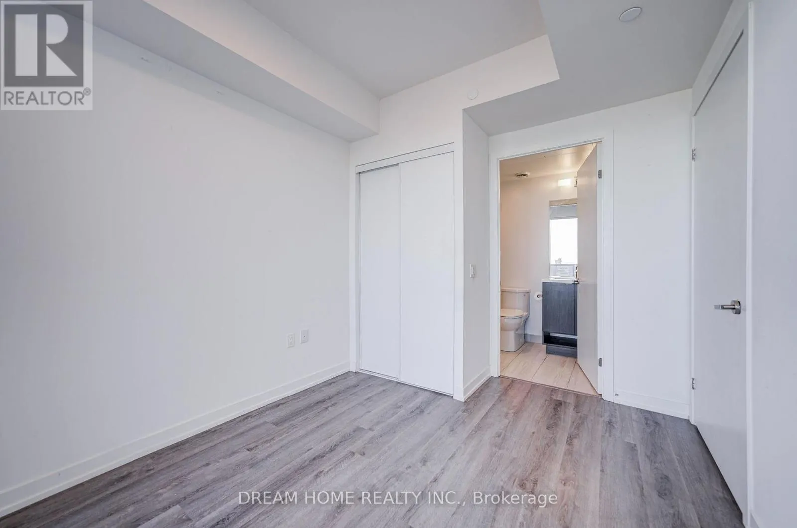 6701 - 138 DOWNES STREET