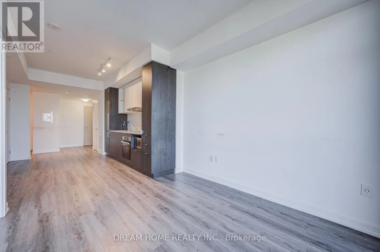 6701 - 138 DOWNES STREET