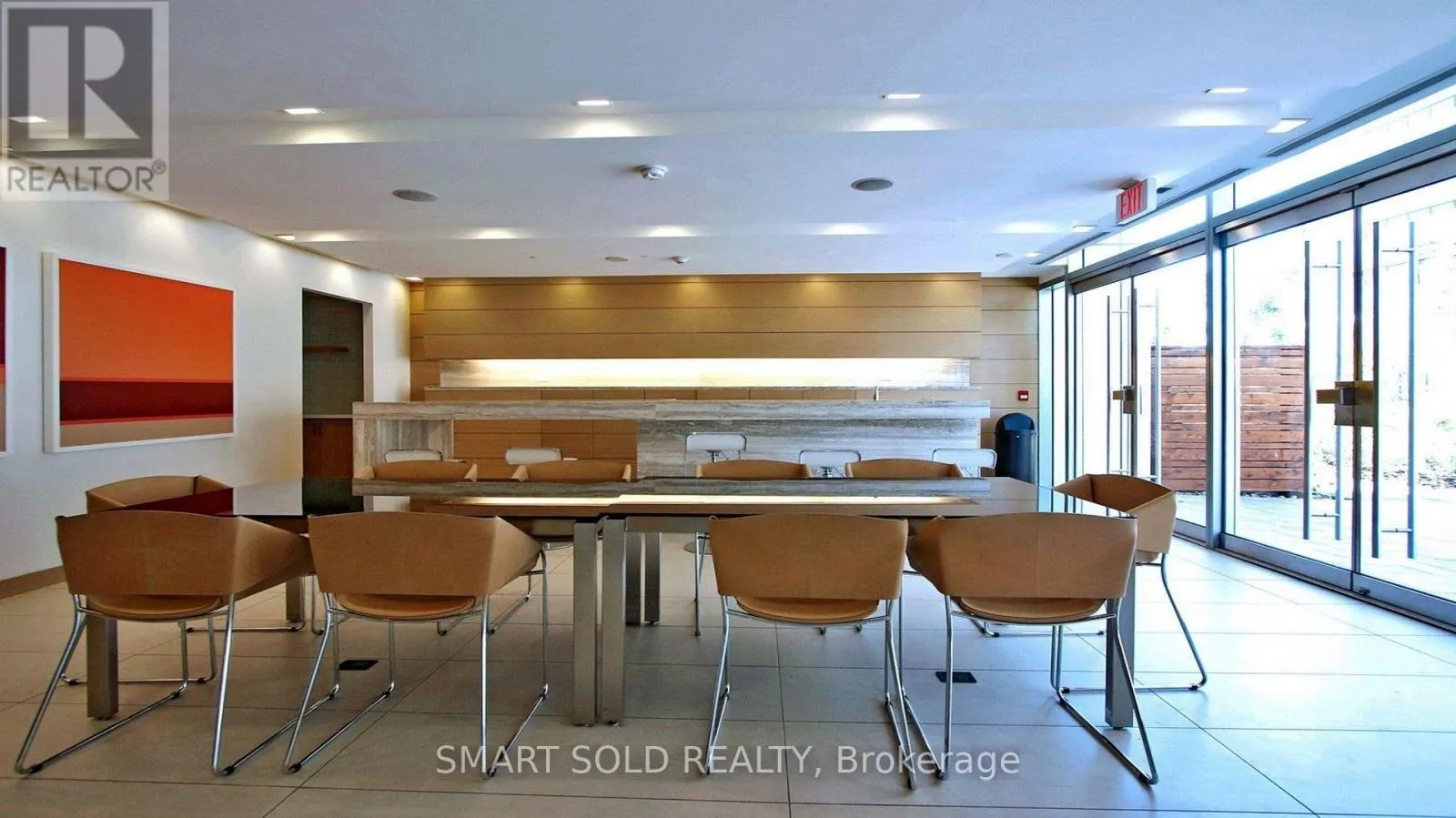 436 - 39 QUEENS QUAY E