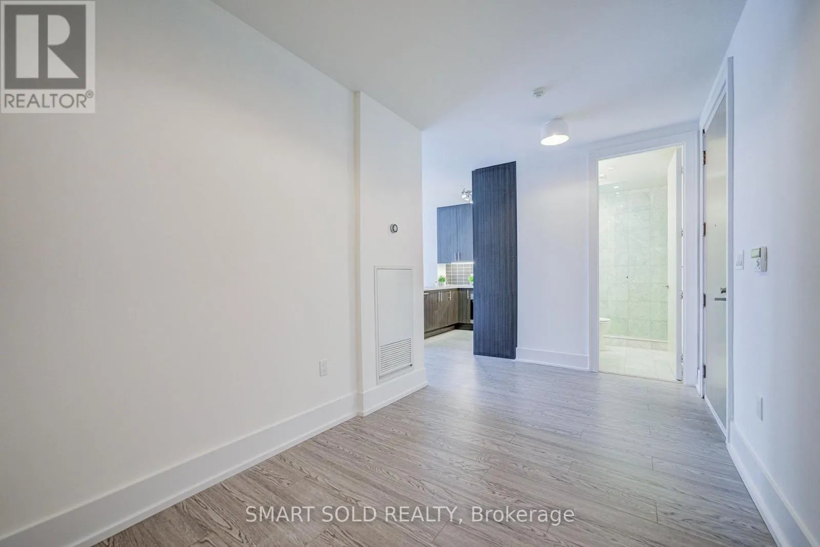 436 - 39 QUEENS QUAY E