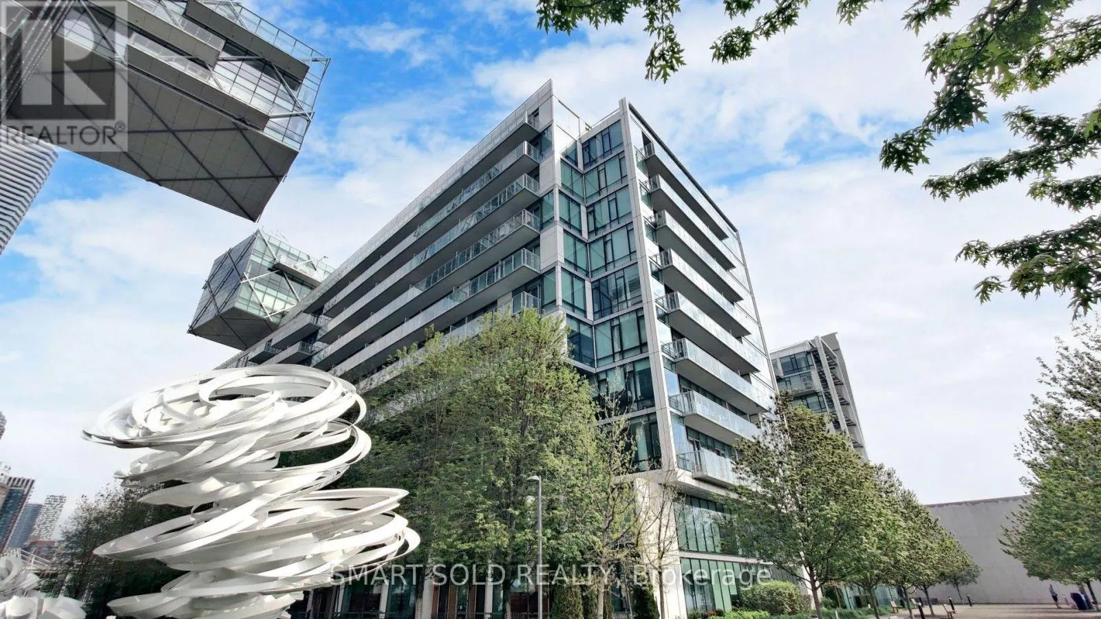 436 - 39 QUEENS QUAY E