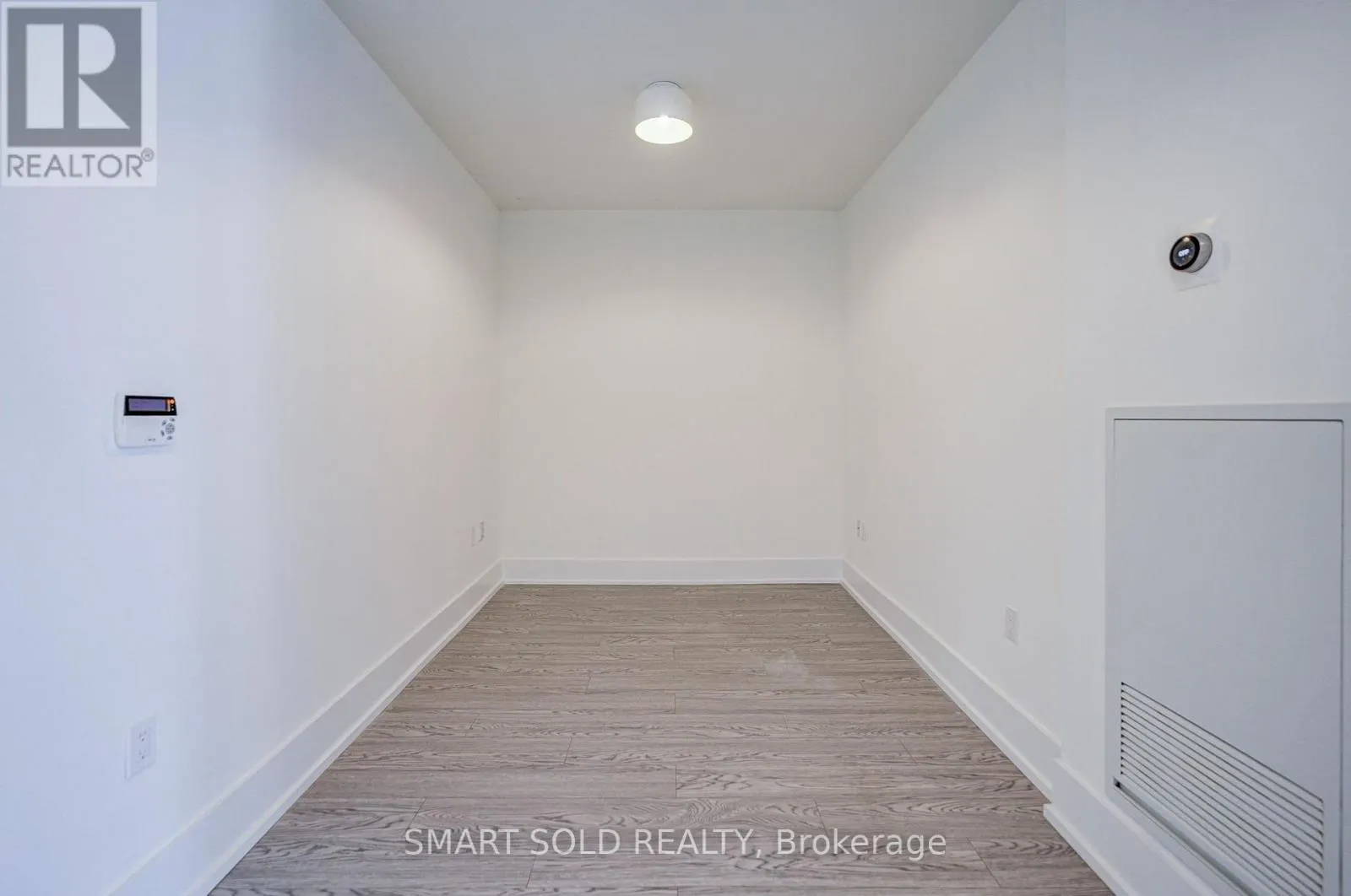 436 - 39 QUEENS QUAY E