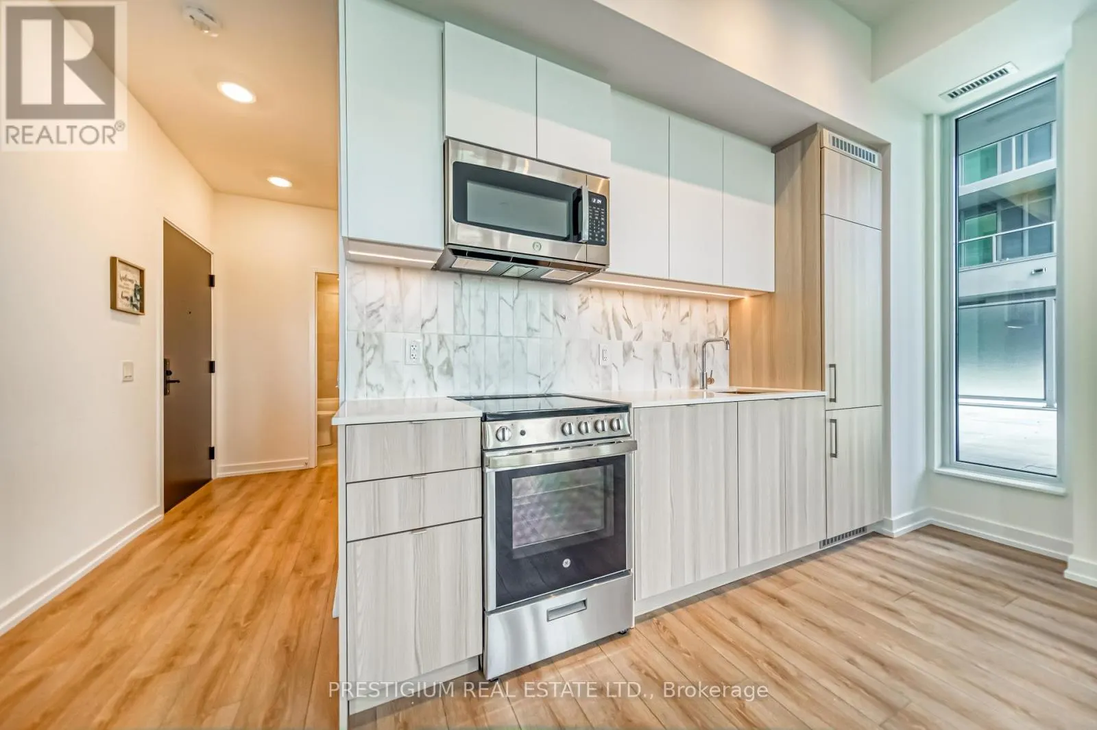 303 - 500 DUPONT STREET