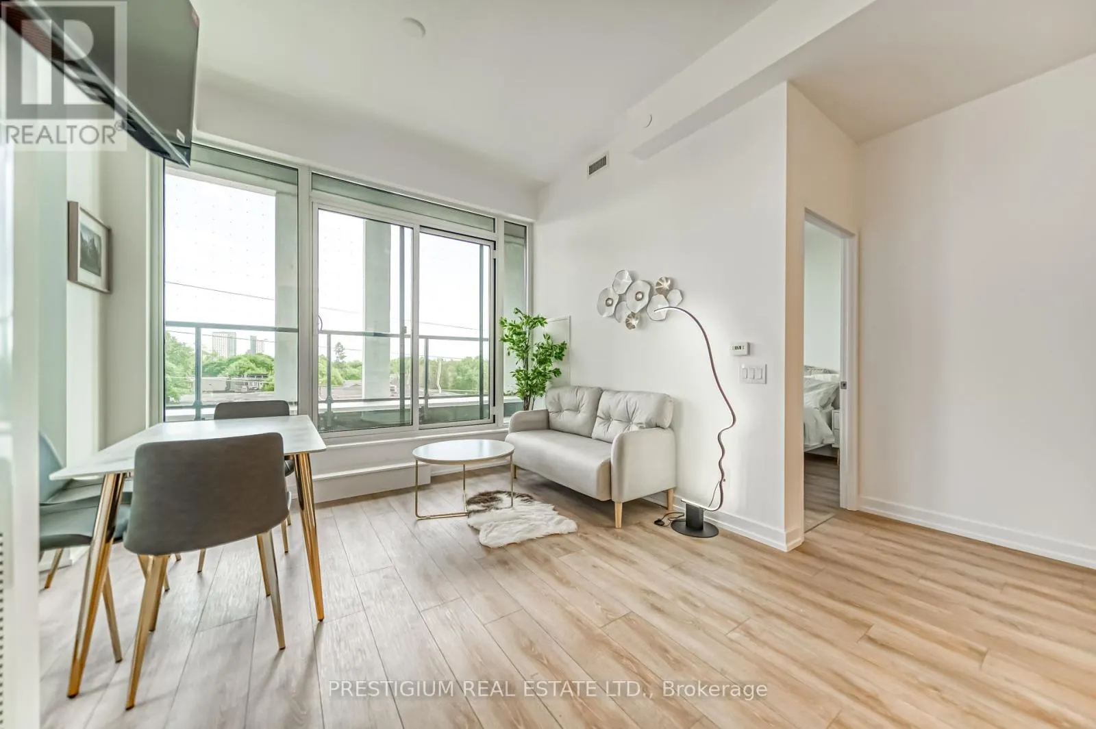 303 - 500 DUPONT STREET