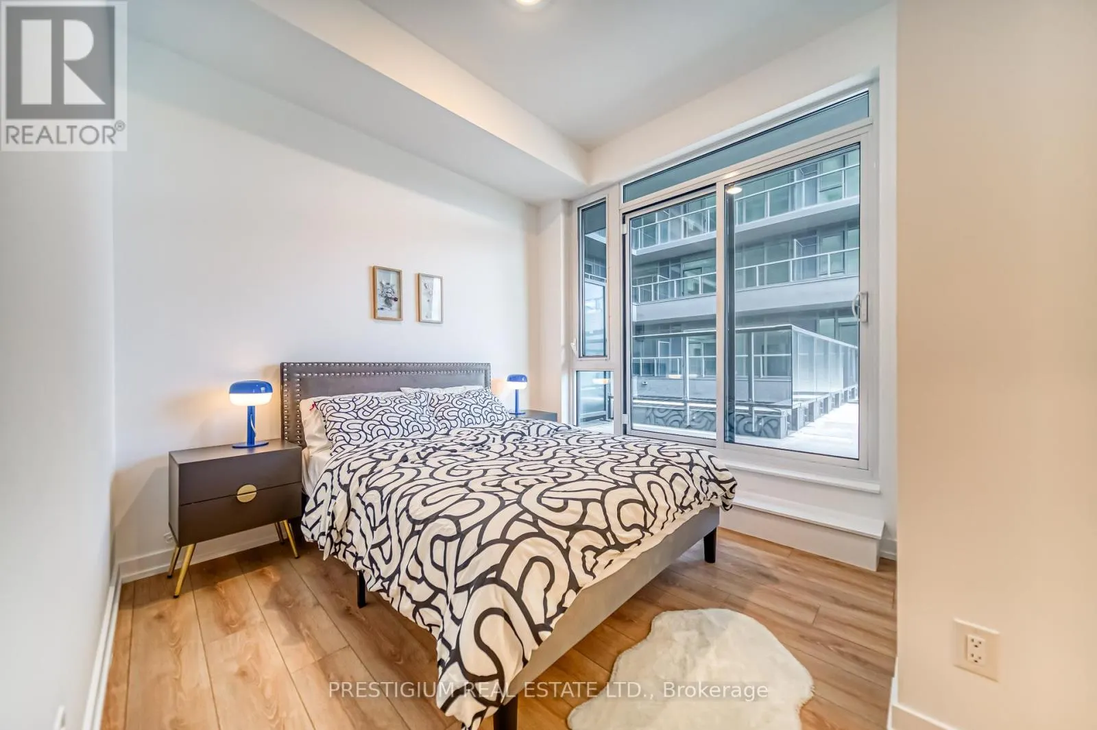 303 - 500 DUPONT STREET