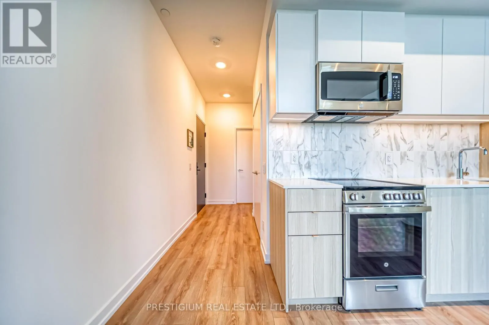 303 - 500 DUPONT STREET