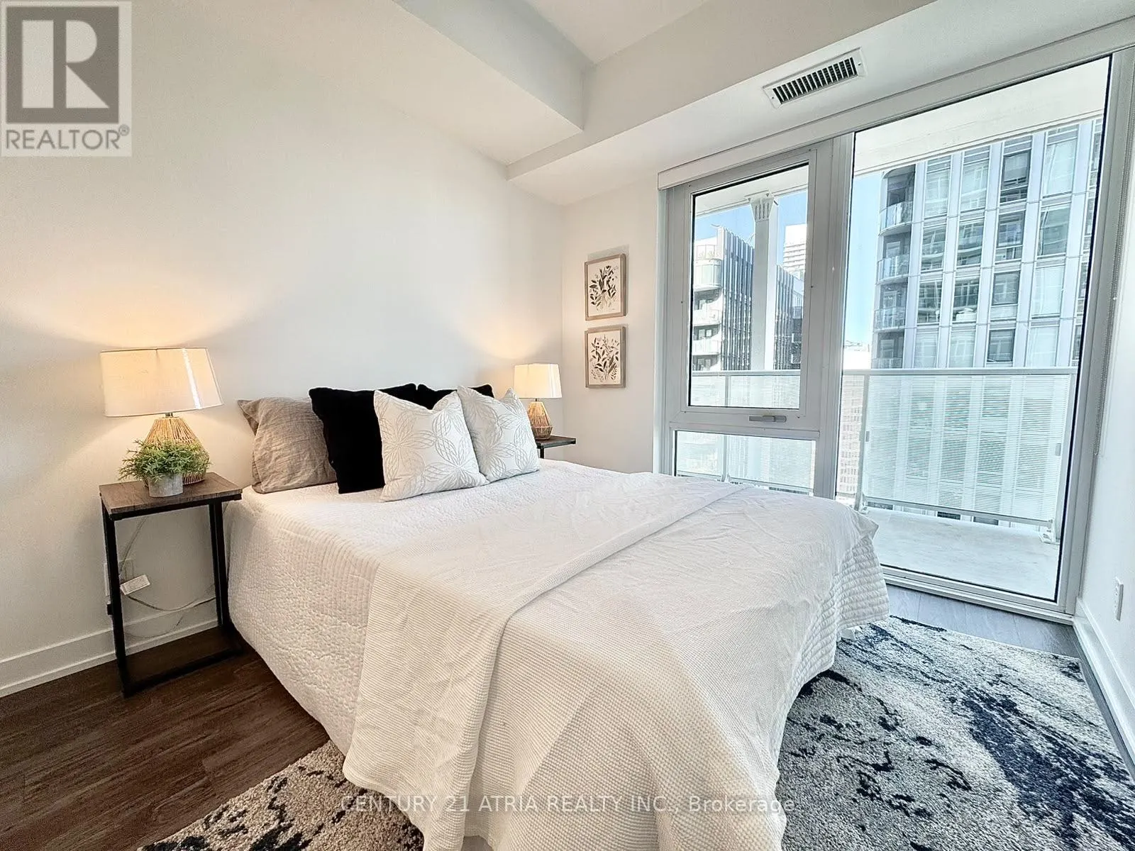 2701 - 88 QUEEN STREET E