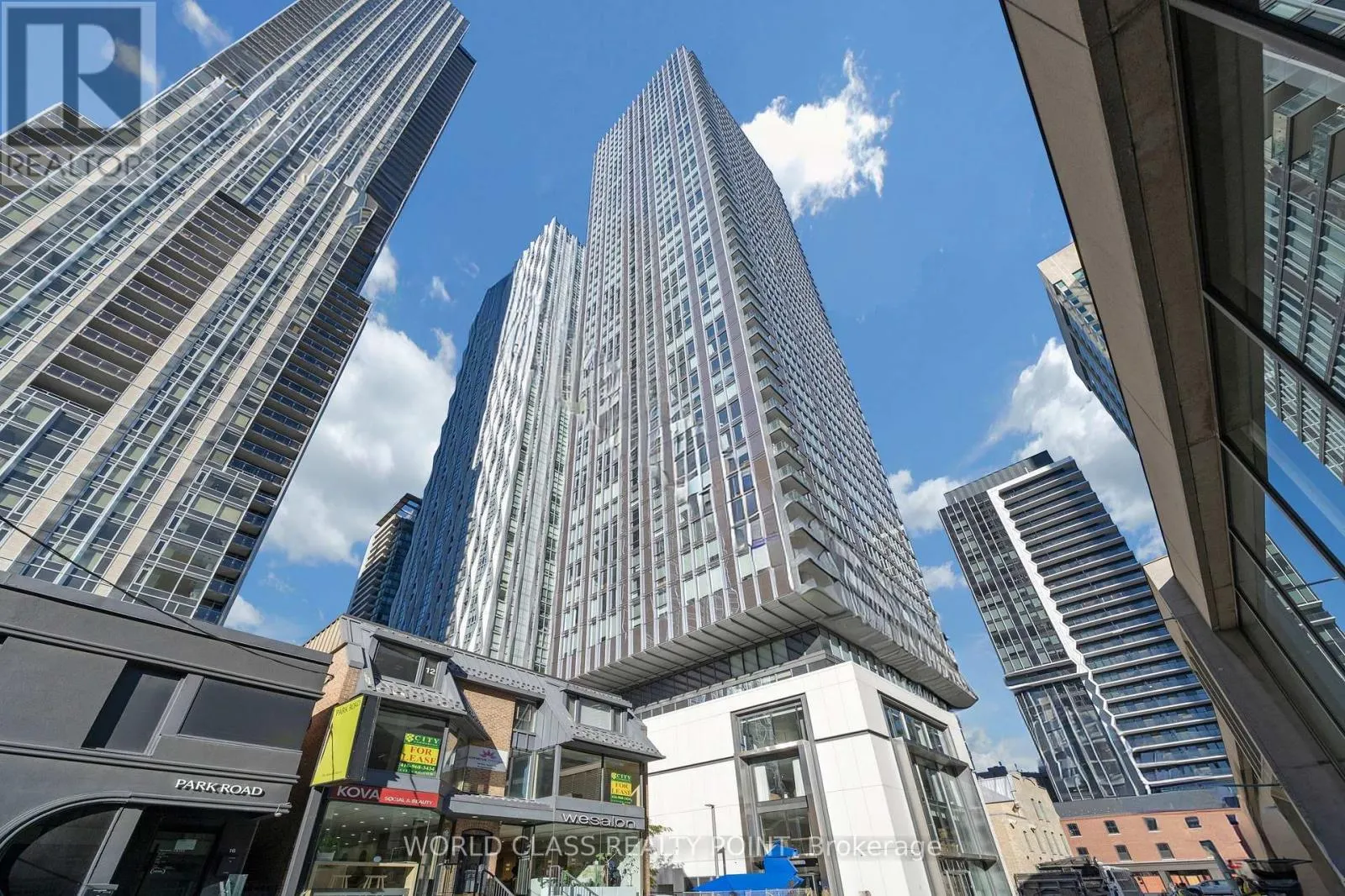 2404 - 8 CUMBERLAND STREET